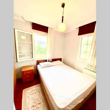 Spacious 2 Bedroom Family With Mountain View 公寓